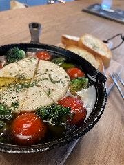ROUGH cafe dinning bar_アヒージョ　（各種４種類からセレクト）