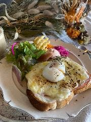 ROUGH cafe dinning bar_クロックマダム（ムッシュ）モーニングプレート
