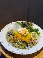 ROUGH cafe dinning bar_自家製グリーンカレー