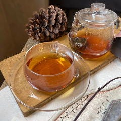 ROUGH cafe dinning bar_レモングラスほうじ茶・カモミールほうじ茶（HOT）
