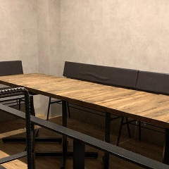 ROUGH cafe dinning bar_【テーブル席/5~8名様】女子会などグループでのご利用におすすめの小上がりのお席
