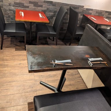 バルスモーク寿燻工房_テーブル席（2～2名様×4卓）