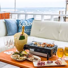 由比ヶ浜 海の家 BBQ ソファ テラス SEASIDE LOUNGE