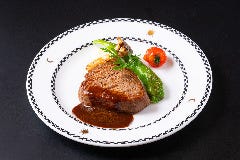 牛フィレ肉のステーキ