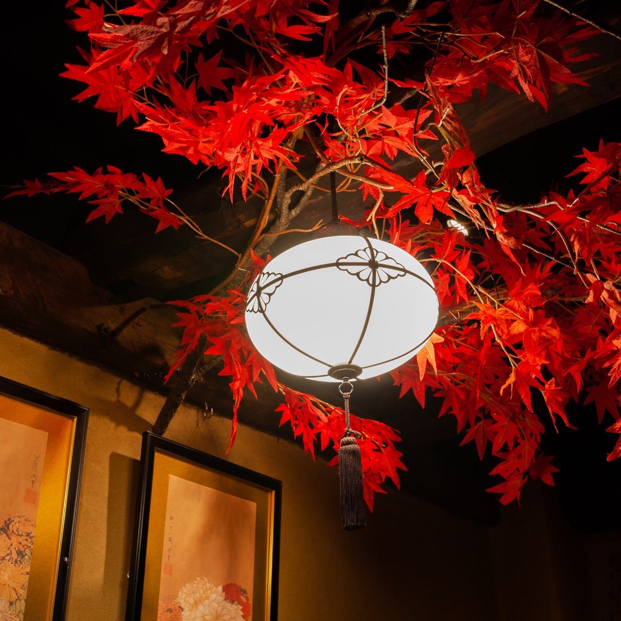 桜、紅葉など季節に合わせて店内の装飾が変化致します。