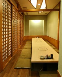 完全個室 比内地鶏・和食割烹 灯り家 日本橋本店