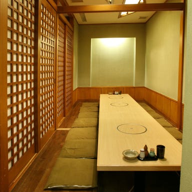 完全個室 比内地鶏・和食割烹 灯り家 日本橋本店 店内の画像