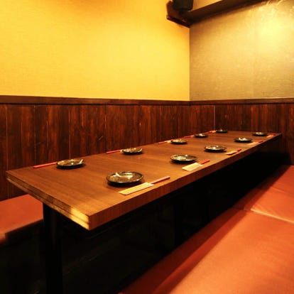 ゆったり個室 東京駅 八重洲 の居酒屋でおすすめ 人気の完全個室 ソファー席など ぐるなび