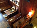 ソファー席はゆったりと寛げる昭和の喫茶店のよう。唯一の喫煙席でもあります