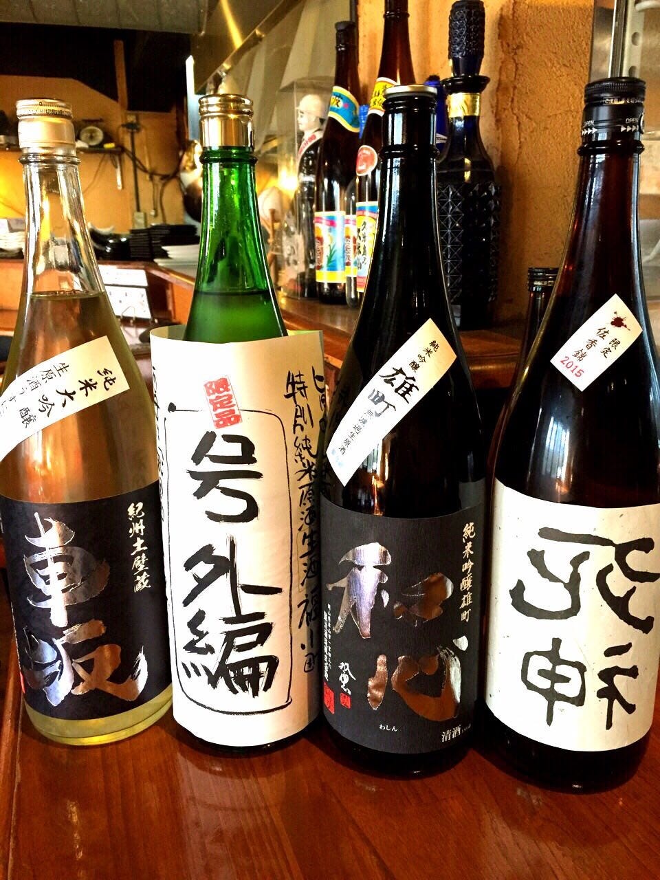 随時6〜8種類の純米酒をご用意。グラス(150cc) 780円〜1250円