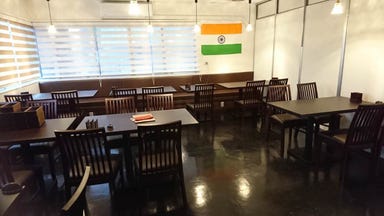 本場インドカレー インドレストラン 15（イチゴ）リバーサイド店  店内の画像