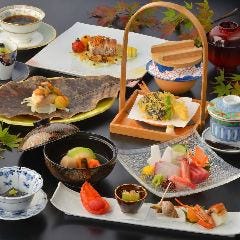 昼会席【小手毬～こでまり～】会席コース10品4,400円(税込)