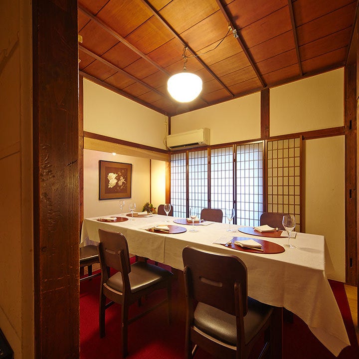 昭和の風情漂う完全個室を5部屋完備