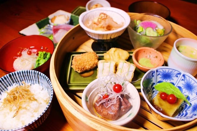 一汁三菜 五感 久万高原 東温 居酒屋 ぐるなび