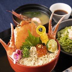 越前がにの蟹尽くし丼