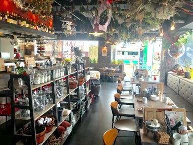 山形焼鳥×ワイン フェニックス  店内の画像