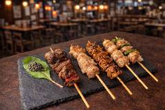 新鮮な白レバーや創作変わり串がおすすめ