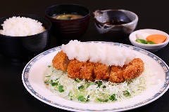 三元豚おろしトンカツ定食<ごはん・味噌汁・漬物付>