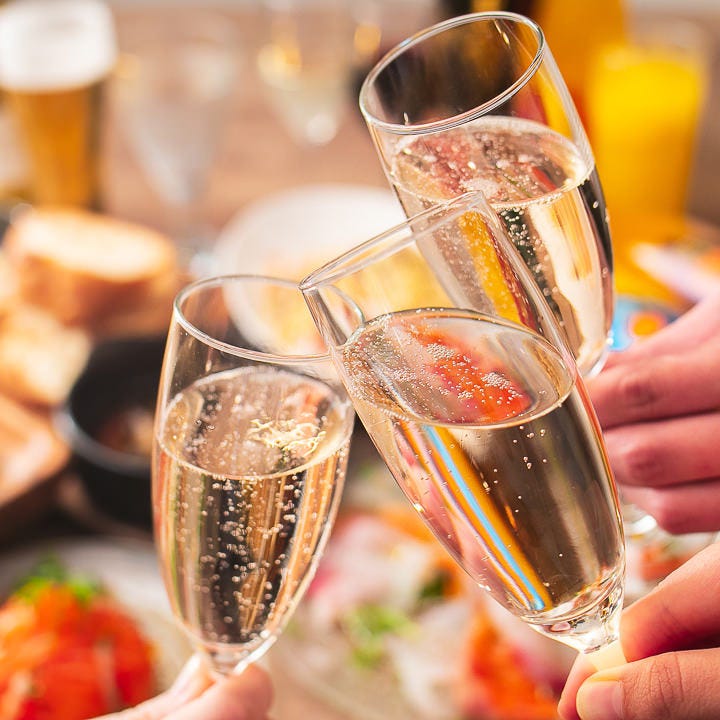 スパークリングワインで乾杯 オシャレなsns映えメニューも楽しめる 1分飲み放題付 女子会コース の詳細 Bistro 魚々園 尼崎 居酒屋 ぐるなび