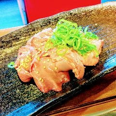 精肉も朝引きの新鮮なお肉をお刺身でご用意しております