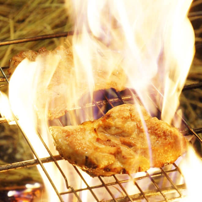 《土佐名物 藁焼き》高温で一気に焼き上げ旨味を凝縮します