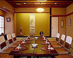 ゆったり個室 館林で食事 ディナー 人気の完全個室 ソファー席など ぐるなび