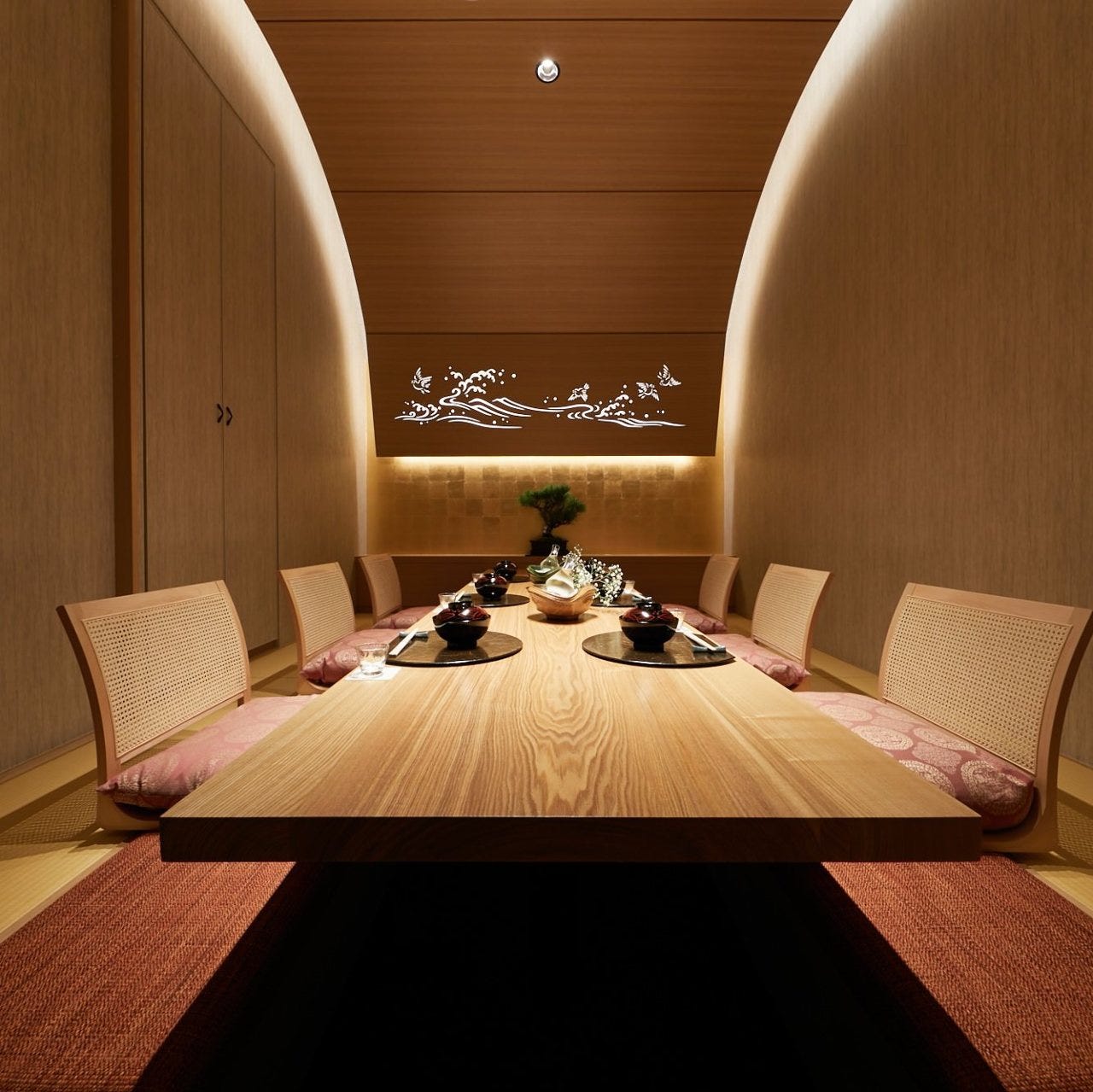 全席完全個室のおもてなし、四季折々の日本料理