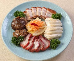 同發名物「焼味」入り五種前菜盛り合わせ