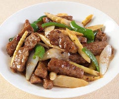 黒毛和牛と季節野菜の豆豉炒め