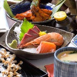 旬魚や旬菜をふんだんに使った和食料理をご堪能いただけます。