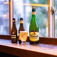 落ち着いた雰囲気でベルギービールを