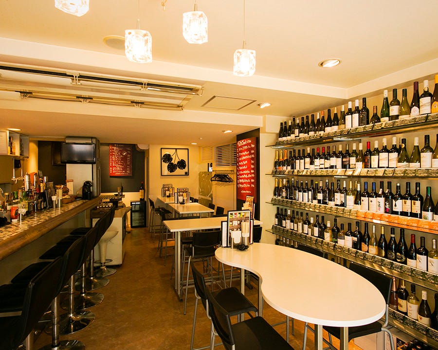 wine cafe Pub Jack 市川店_落ち着いた雰囲気のシックな大人の空間