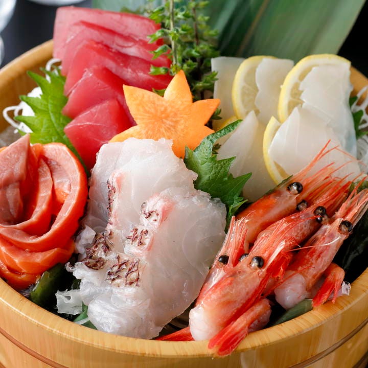 個室居酒屋 比内地鶏・天ぷら 秋風_【2時間飲み放題付】当店人気メニューがずらり！接待にもおすすめ鍋無し焼き物『椿コース』［全8品］