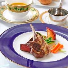 メインダイニングルーム ル・トリアノン 