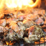 熊本県産の赤鶏を豪快にいぶし焼きに！超人気メニューです！