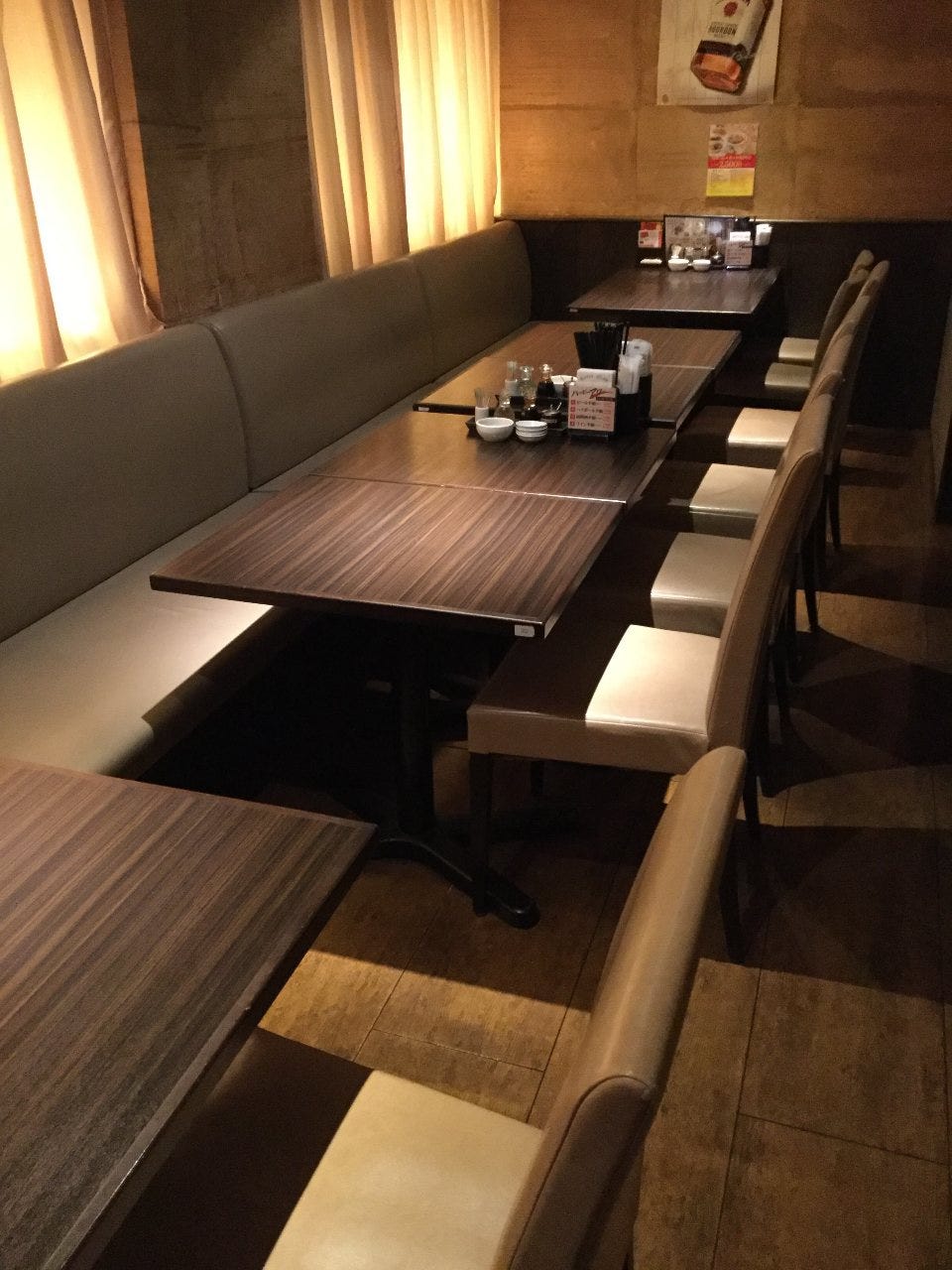 西安餃子 海老名店 席 個室 個室 ぐるなび