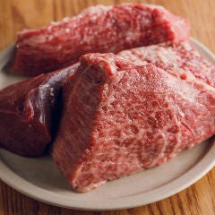 お肉は日本各地やイタリア、フランスから取り寄せる厳選の逸品