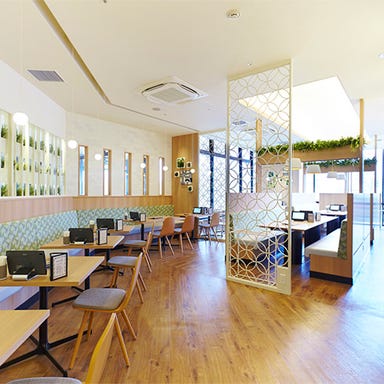食のつむぎカフェ UMENOHANA エビスタ西宮店 店内の画像