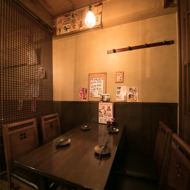 薩摩焼酎と鹿児島郷土料理 ぶぅ屋（ぶぅや）上大岡駅前店 店内の画像