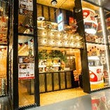 渋谷パルコB1Fカオスキッチン内。赤いワーゲンが目印です！