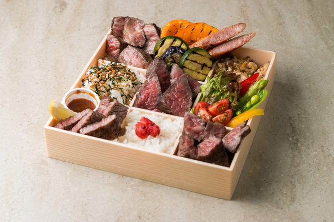 Nine Doors Restaurant Grill ナインドアーズレストランアンドグリル 博多 宴会 カラオケ エンターテイメント ぐるなび
