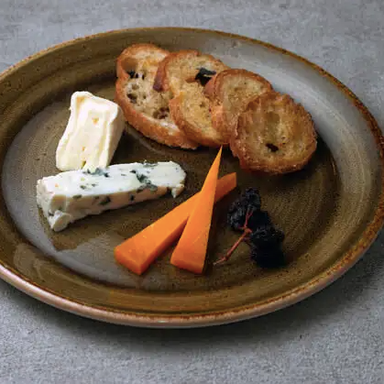 Nine Doors 〜restaurant&grill_チーズの盛り合わせ