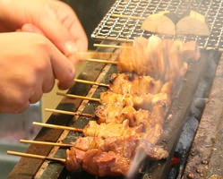 もつ焼きは、炭火で焼き立てを
お持ちいたします！