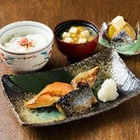 北海道を代表する三種焼き【羅臼定食】