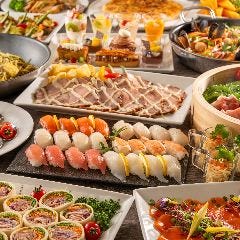 季節に合わせた口福のビュッフェをディナータイムでも！