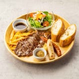 YEBISU　BAR’s　Plate　Dish　of　Beef　Stake（ステーキ）