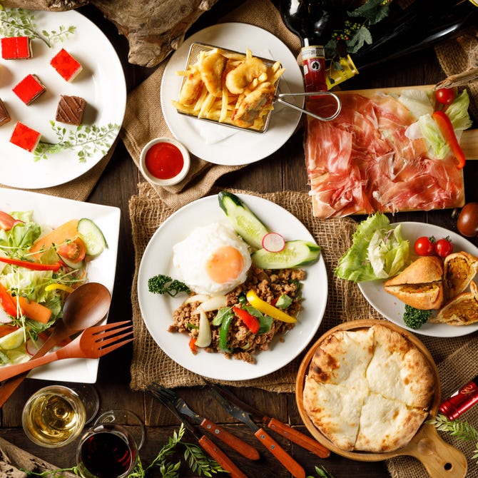 肉 ワイン アジアンダイニングバル Sapana 水道橋駅西口店 水道橋 タイ料理 ぐるなび