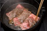 鹿児島県産黒牛のすきやきで、絶品のお食事！