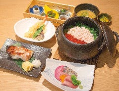 佐渡産コシヒカリ使用 蟹といくらの土鍋会食膳2500円