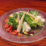加賀野菜をふんだんに使用したお料理が特徴です